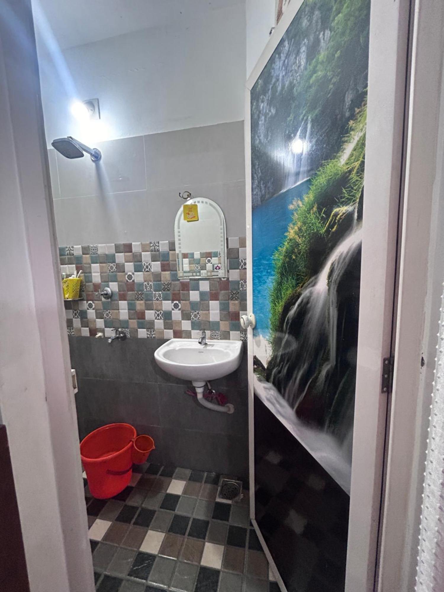 Chaithritha Ladies Homestay Thiruvananthapuram Esterno foto