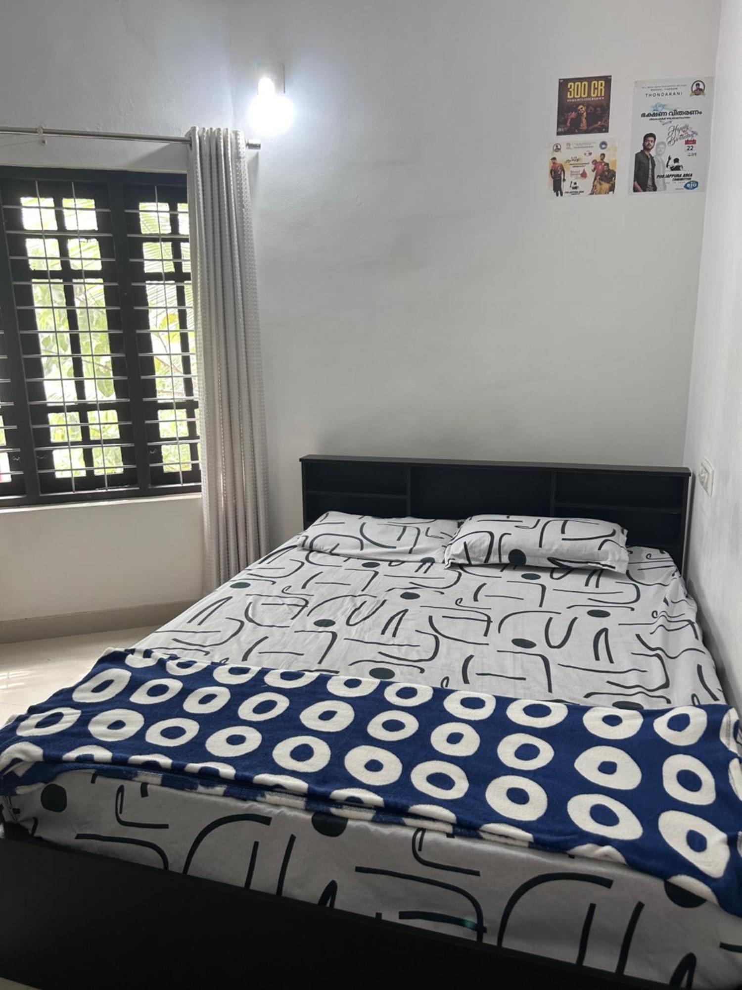 Chaithritha Ladies Homestay Thiruvananthapuram Esterno foto