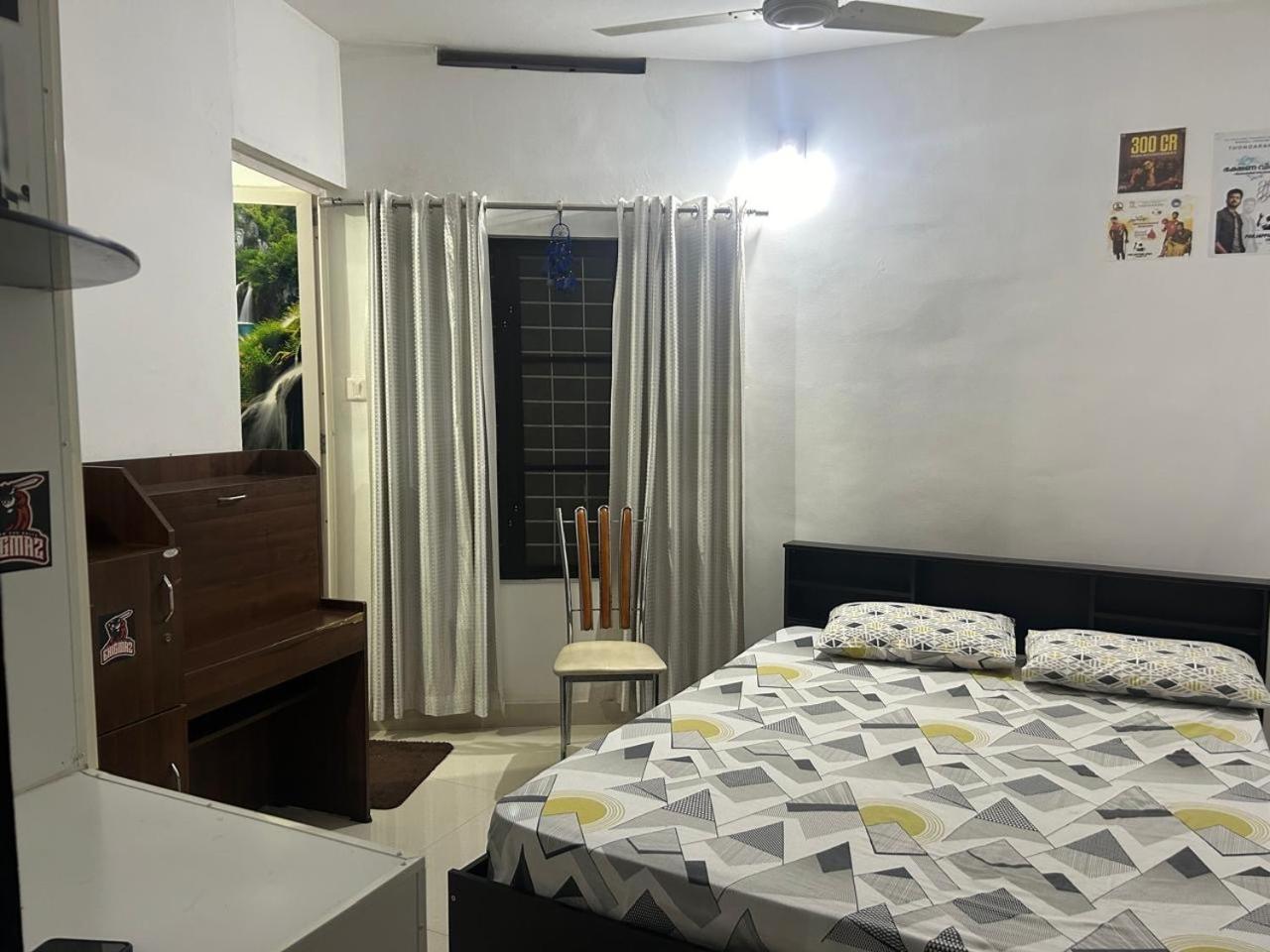 Chaithritha Ladies Homestay Thiruvananthapuram Esterno foto
