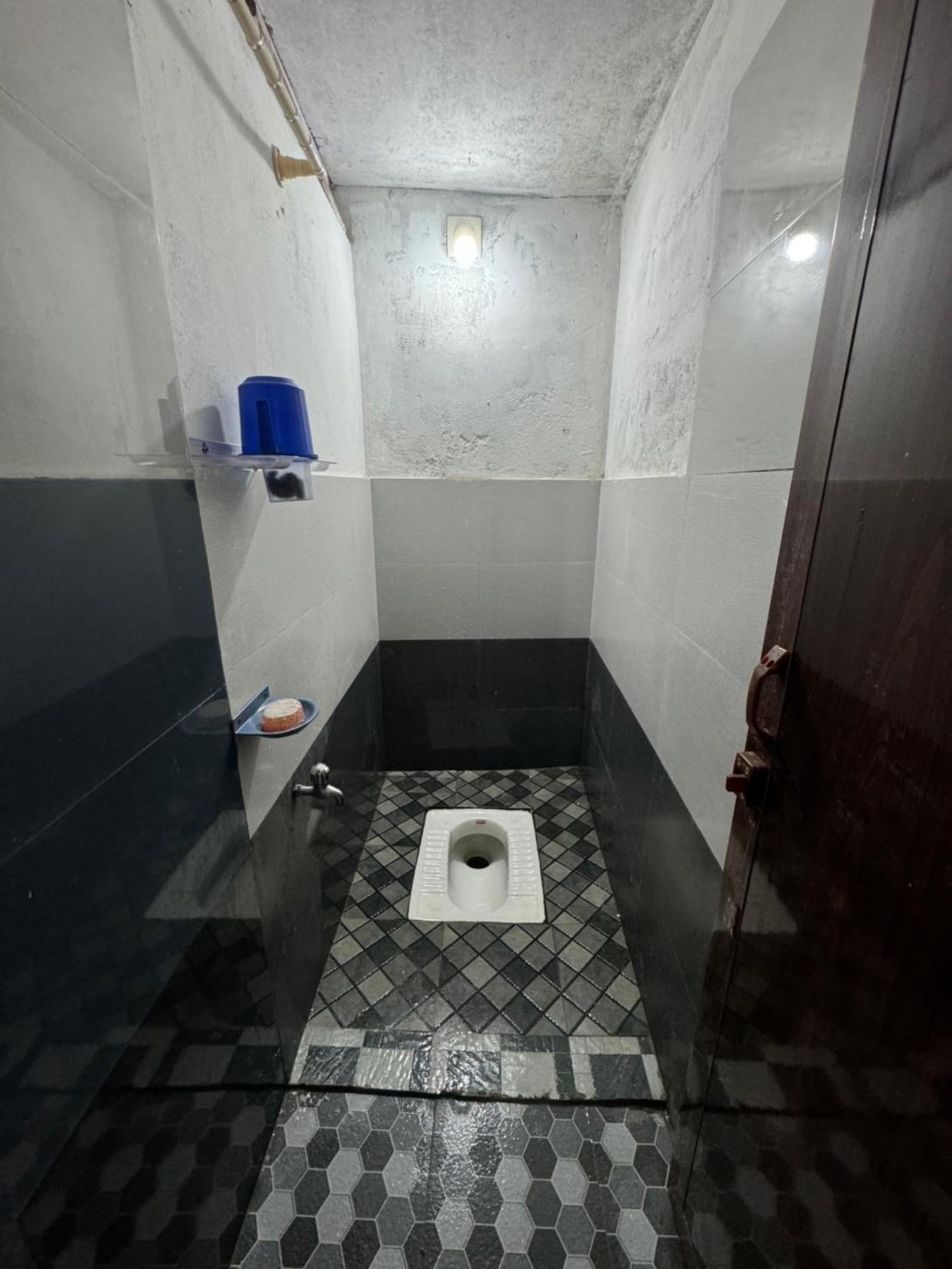 Chaithritha Ladies Homestay Thiruvananthapuram Esterno foto