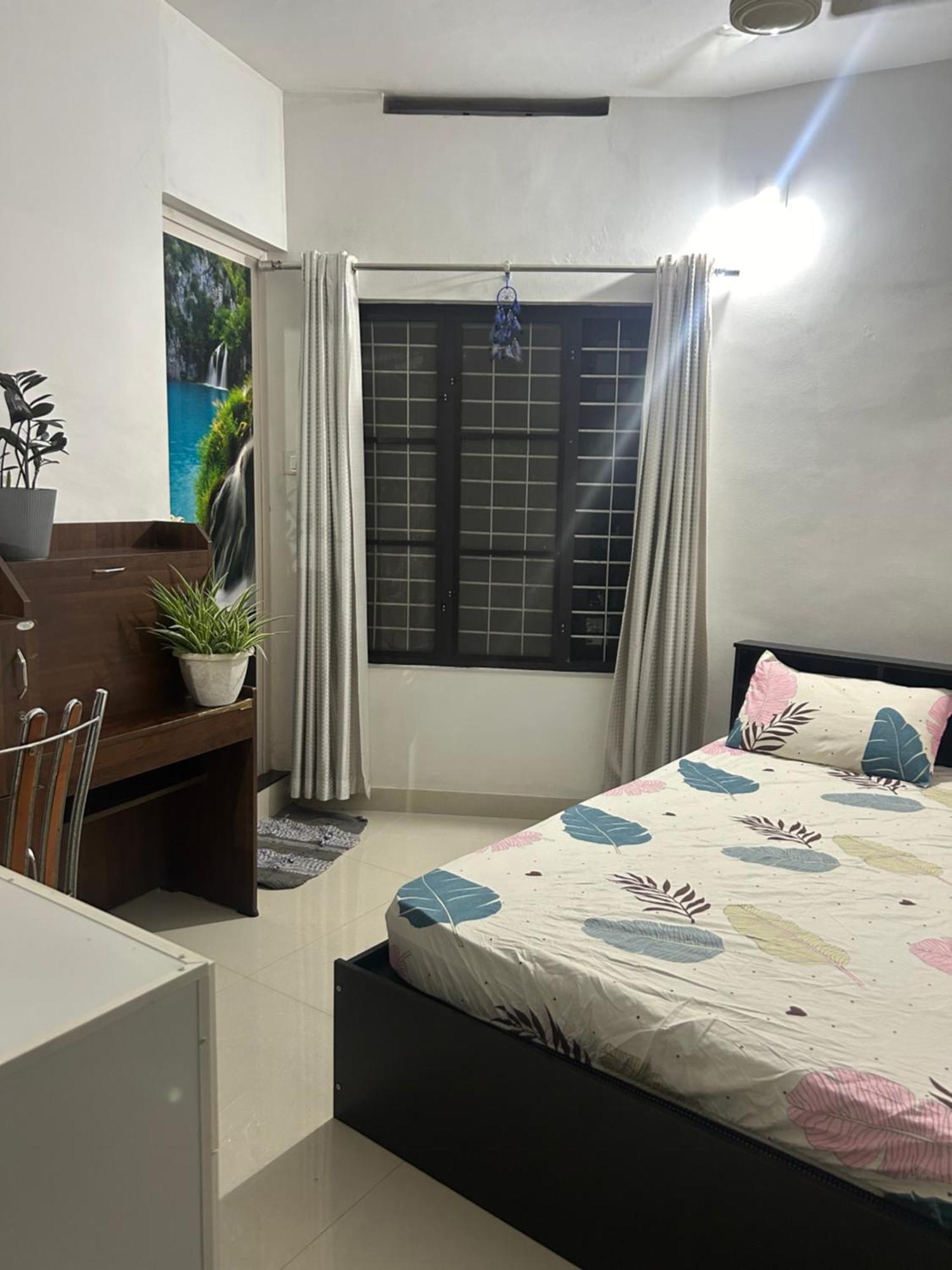 Chaithritha Ladies Homestay Thiruvananthapuram Esterno foto