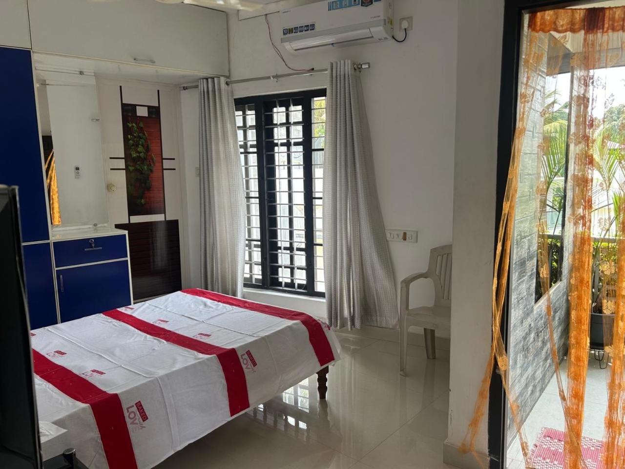 Chaithritha Ladies Homestay Thiruvananthapuram Esterno foto